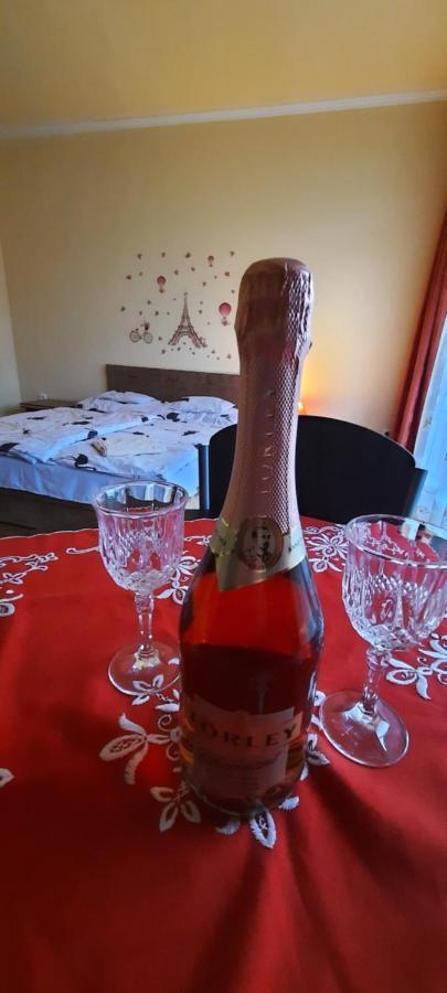 Bastya Apartmanhaz Sárvár Buitenkant foto