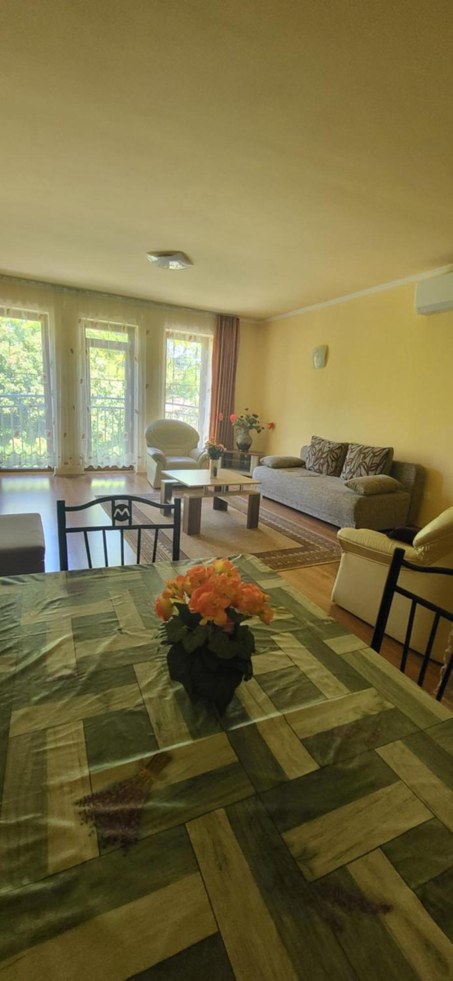 Bastya Apartmanhaz Sárvár Buitenkant foto